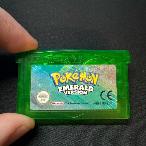 Pokémon Emerald cartridge for Game Boy Advance new