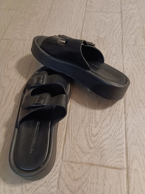 Tsakiris Mallas black leather platform sandals, size 38