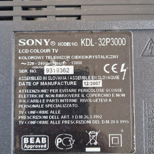 Sony LCD TV 32" KDL-32P3000 used with digital signal decoder gift