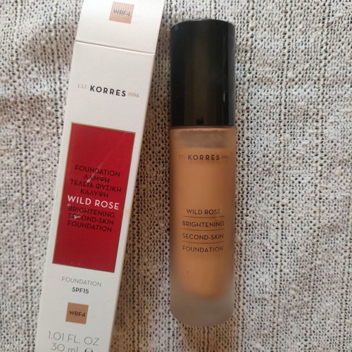 Makeup Korres SPF15 foundation used