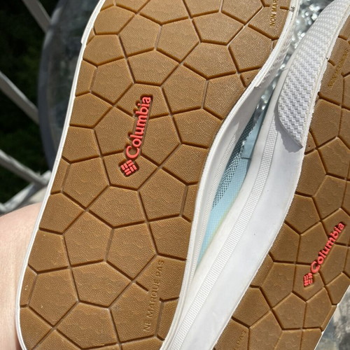 Columbia athletic shoes new, turquoise, size 37