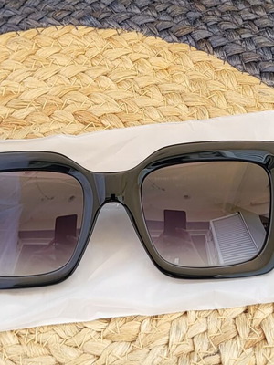 Lussile Women's Sunglasses New Black and Gold