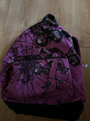 Polo backpack like new with full pencil case gift