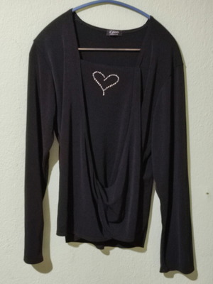 Women's blouse black, like new, elastic, size M
