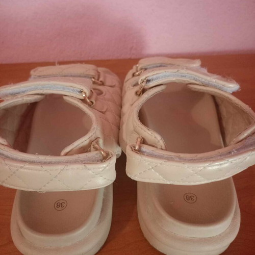 Women's casual sandals used, size 38, beige