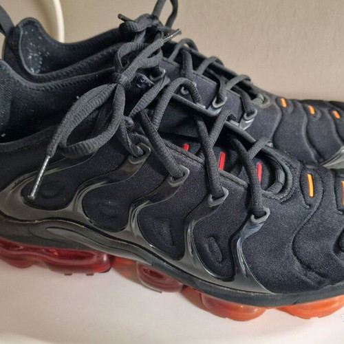Nike Vapormax Plus athletic shoes like new, size 45.5, black