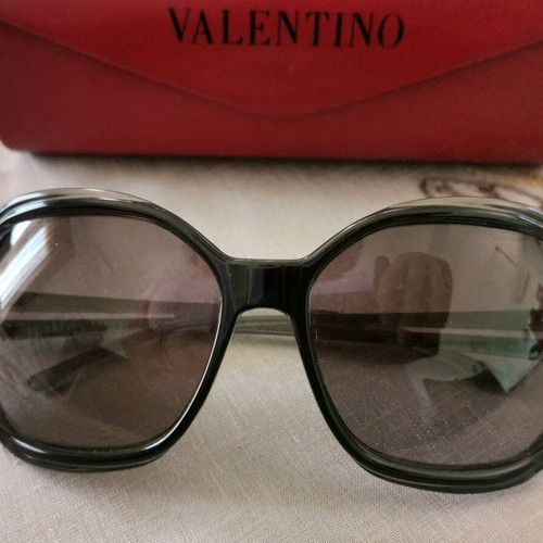 Valentino sunglasses acetate used, gray with case