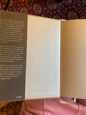 The Wedding Dress, a sourcebook book like new