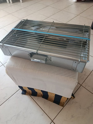 Metal grill with grate, medium size, new