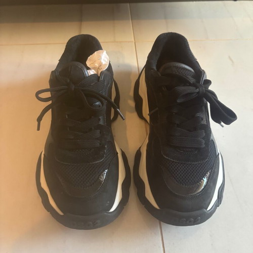 Dsquared2 Wave sneakers like new, size 39, black