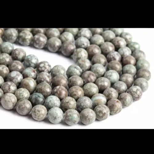 Green Mayfan Beads new, 62 pieces, 6 mm diameter