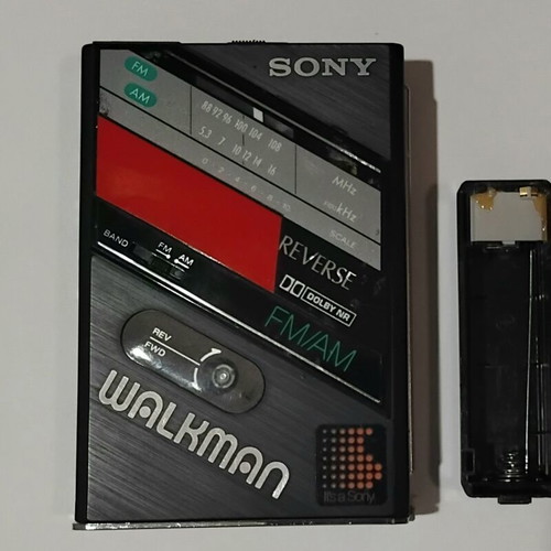 Sony WM-F100II walkman used with FM radio