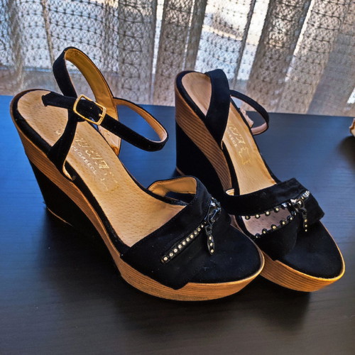 Women's platform with rhinestones 39