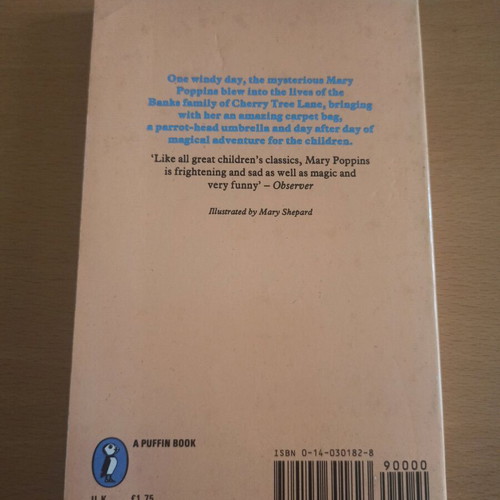 Mary Poppins book like new, English
