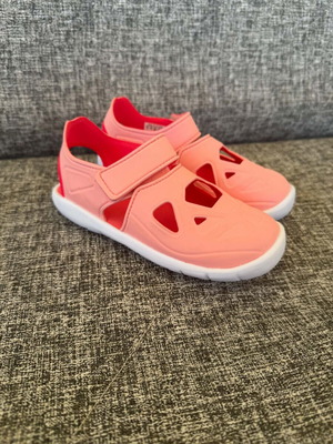 Adidas Fortaswim 2.0 sandals for girls size 33 like new, pink
