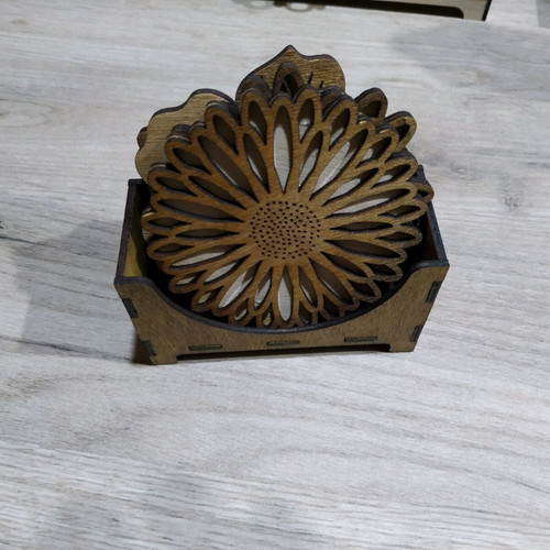 Set of 4 wooden ornate coasters with flower design new