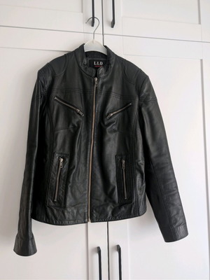 Women's leather jacket like new, size large, black