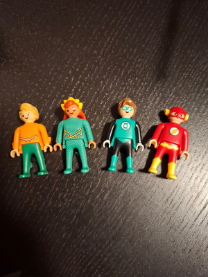 Φιγούρες DC Heroes Playmobil Kinder Surprise σετ
