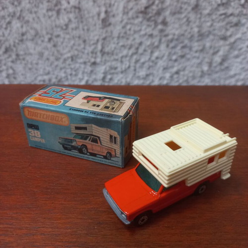 Matchbox Lesney No. 38 Camper like new red and white