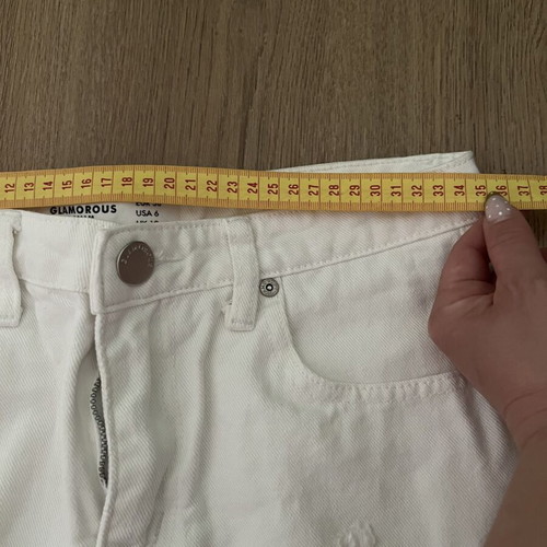 Glamorous shorts mid rise with rips like new
