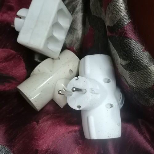 Used plug sockets pack of 12 pieces