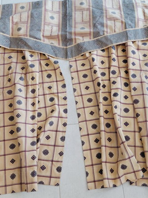 Curtain set with lambriken, like new
