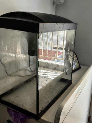 Hailea 30ltr Aquarium used, with heater without filter
