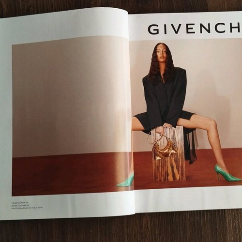 Bazaar Harper's Italia September 2023 issue with slight signs of use