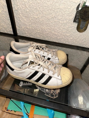 Adidas athletic shoes used, size 38, black and white