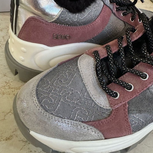 Liu Jo sneakers grey like new with fur lining and double sole size 37