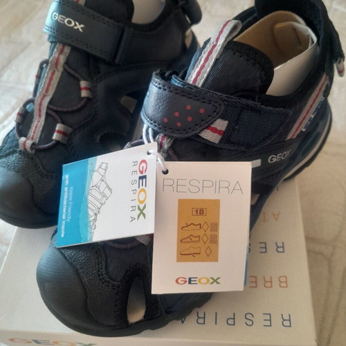Geox closed sandal boy size 33 new, dark blue
