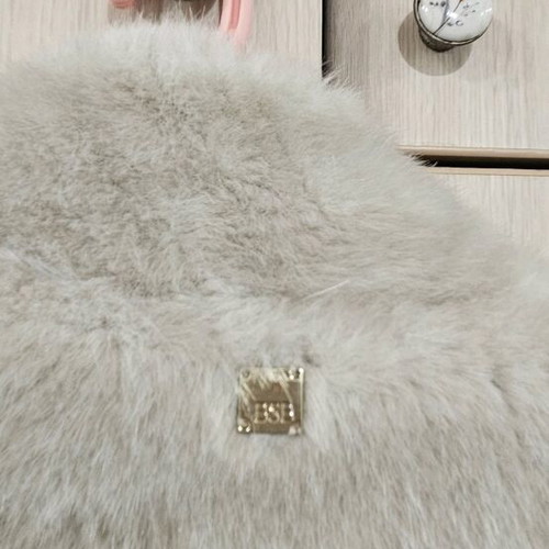 BSB fur size 40 like new, beige