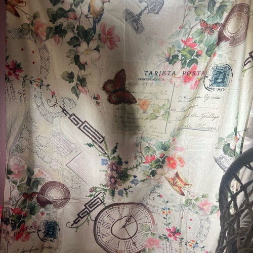 Romantic curtain 2 meters long, unused, thick fabric
