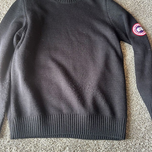 Canada Goose sweater like new, black, size S