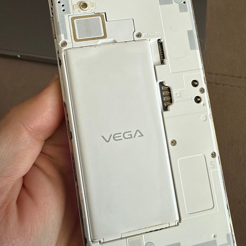 Pantech Vega Iron im-a870s used rare retro smartphone with steel frame