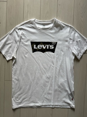 Μπλούζα Levi’s καινούργια, μέγεθος L, άσπρη