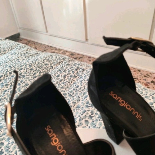 Sarigiannis black suede pumps like new size 39