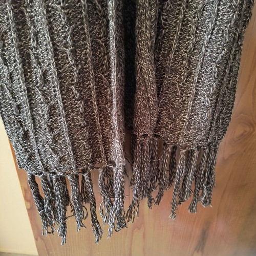 Knitted long cardigan like new, brown with fringes, size L
