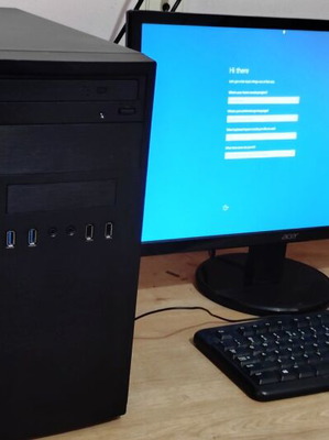 Desktop PC AMD Ryzen 3 PRO 3200G with 8GB RAM and 240GB SSD, like new