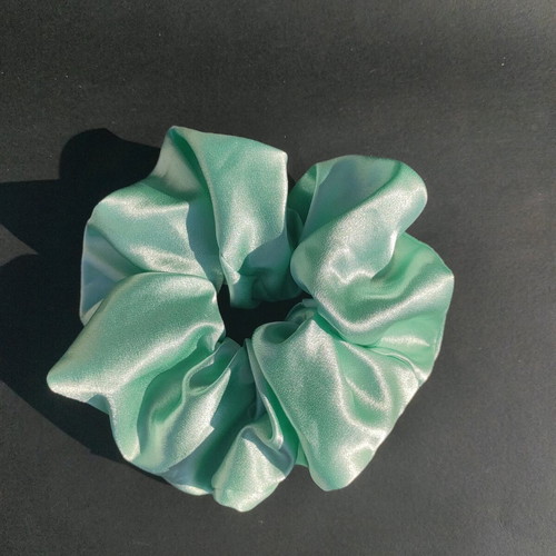 Hair ribbon with elastic like new