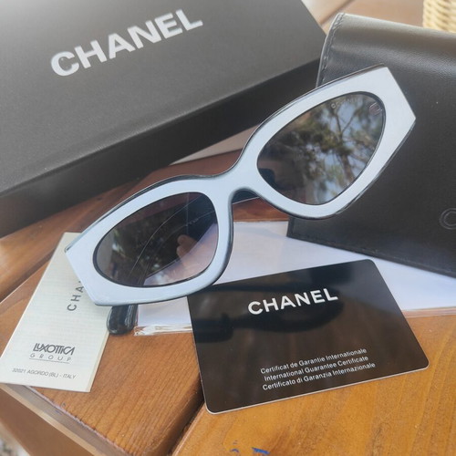 Chanel 6056 sunglasses new, black and white