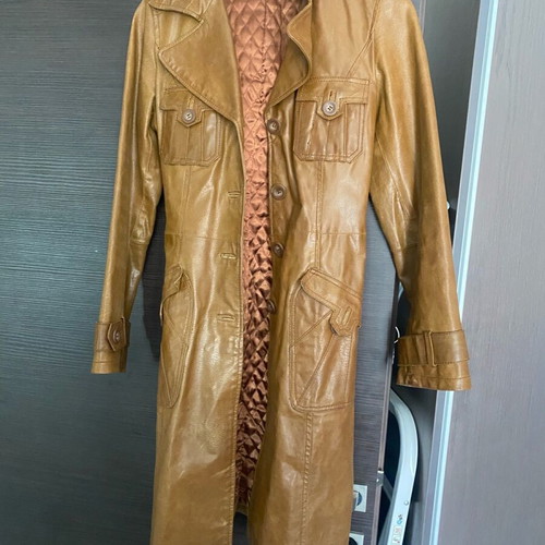 Leather women's quilted lined coat like new, cognac color