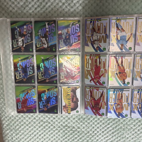FIFA 365 football cards like new, album with 270 cards and 350 loose