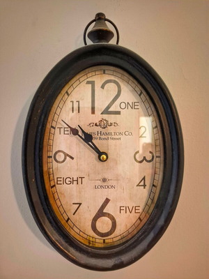 Oval wall clock vintage style James Hamilton Co. like new