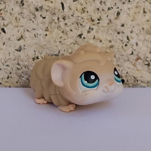 Littlest Pet Shop (LPS) Hasbro figure like new