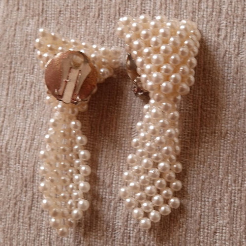 Pearl clip-on earrings vintage used, white
