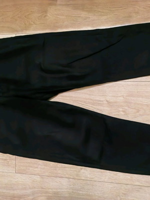 Ανδρικό υφασμάτινο παντελόνι κάπρι M H&M σαν καινούργιο, μαύρο