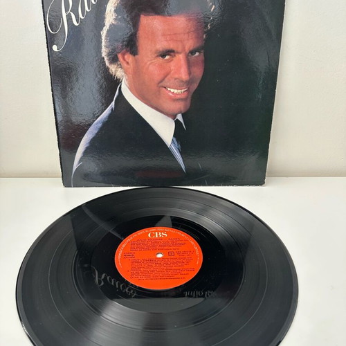 Julio Iglesias Raices vinyl like new, Latin
