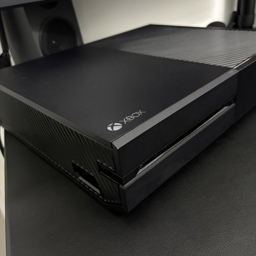 Xbox One 1TB console used with controller and 2 games