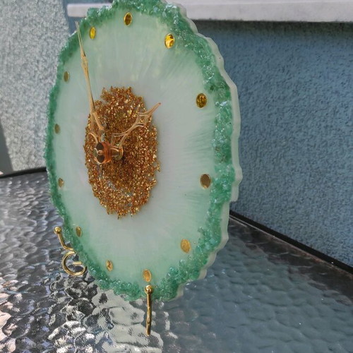 Table clock with epoxy resin and natural aventurine, new